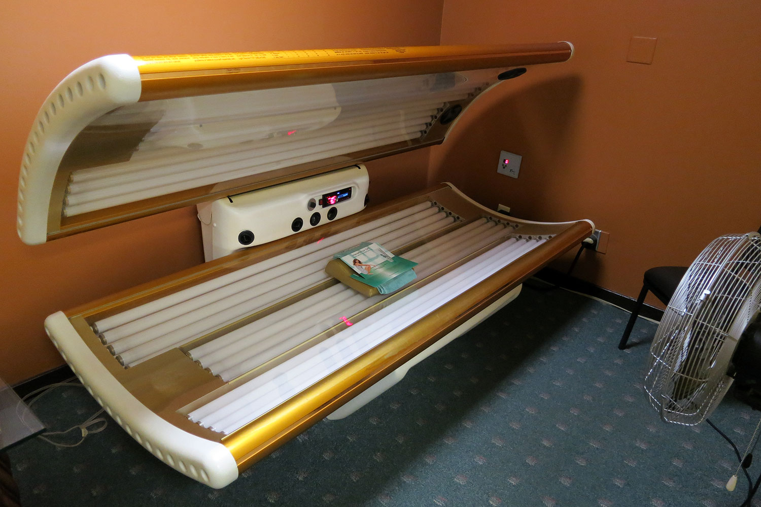 Tanning beds: Racine WI